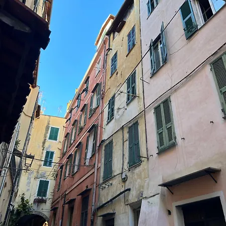 Lägenhet “ Nel Vecchio Carruggio” Sanremo